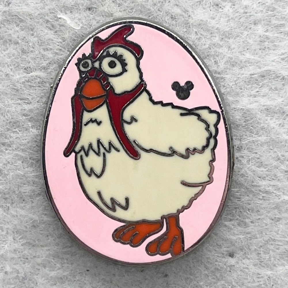 🔮 5/$25 Disney Muppets Camilla Pin